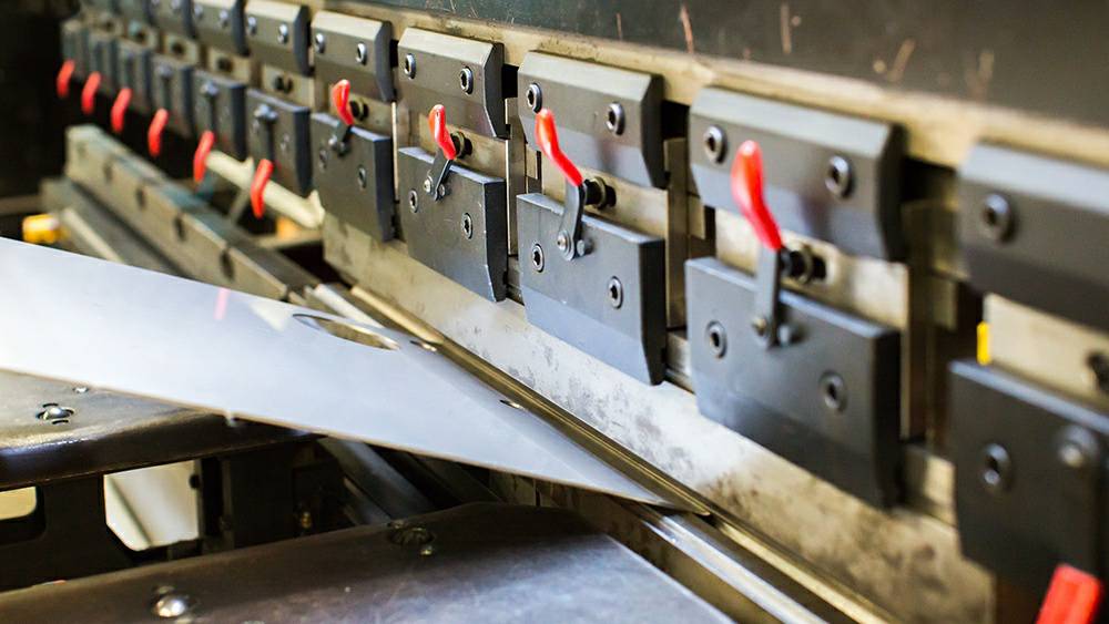 制作钣金加工项目都有哪些基础设备？-吉林志宁网上购物平台有限公司